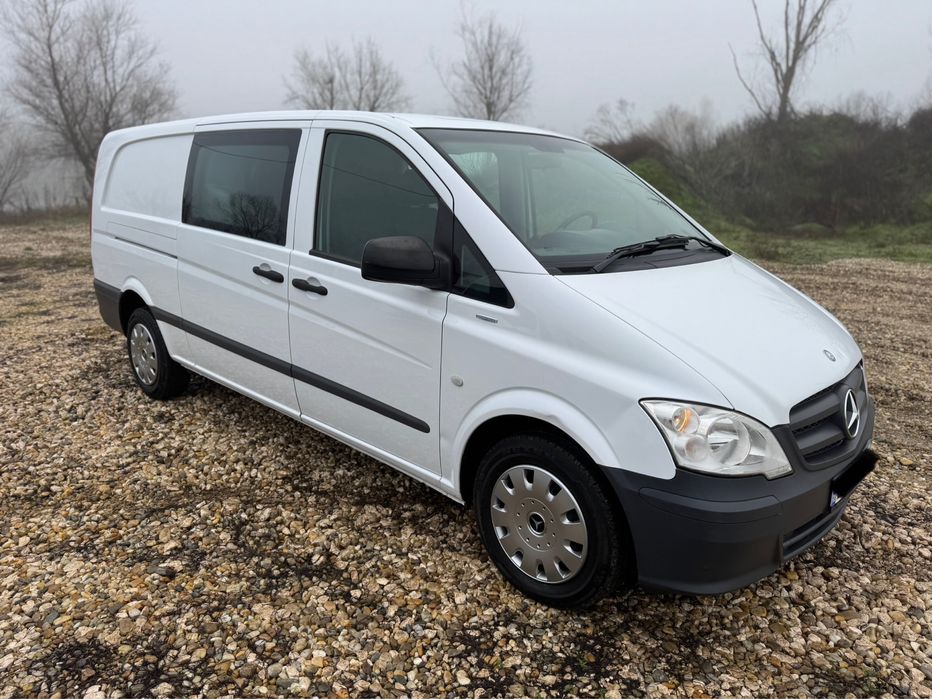 Mercedes Vito extralung 5 locuri + marfa / an 2011