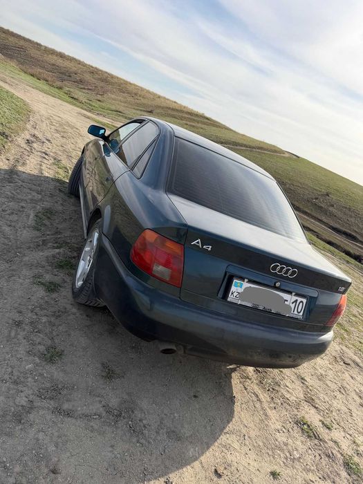 Audi a4 b5 1995 год