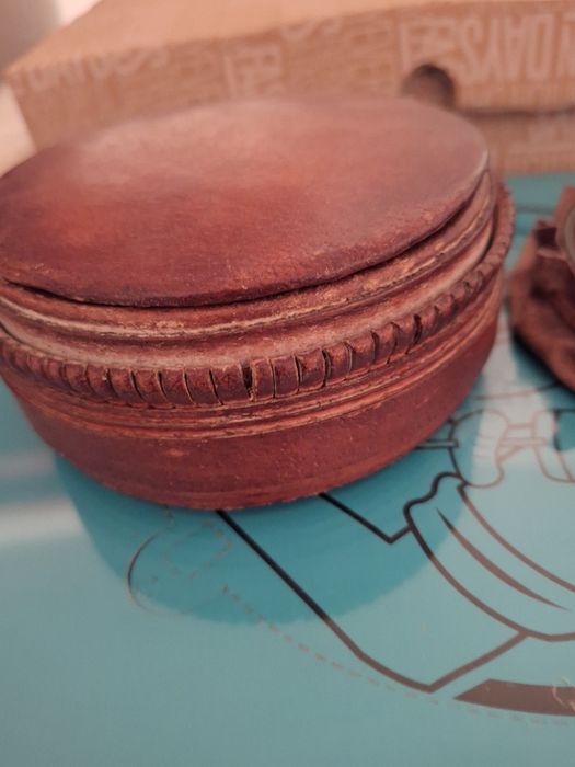 Комплект от естествена кожа,като нов