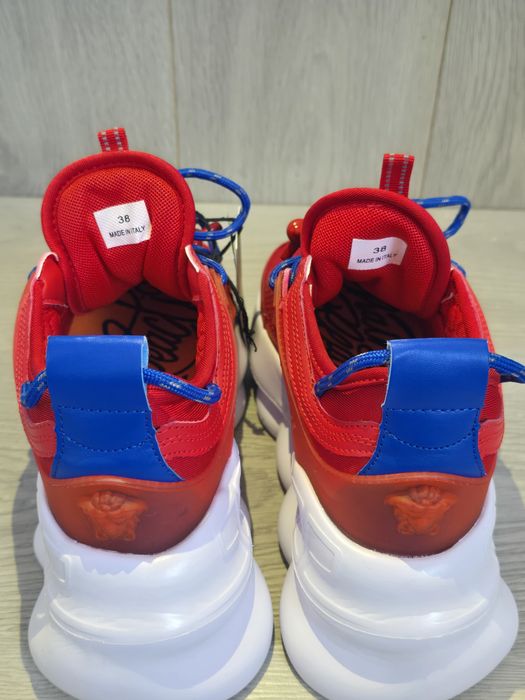 Versace Chain Reaction