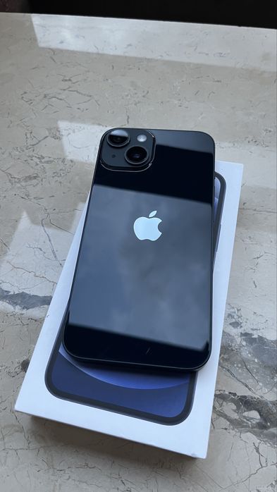 Iphone 14 negru 256 gb impecabil