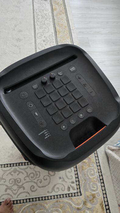 JBL колонка сатылады.