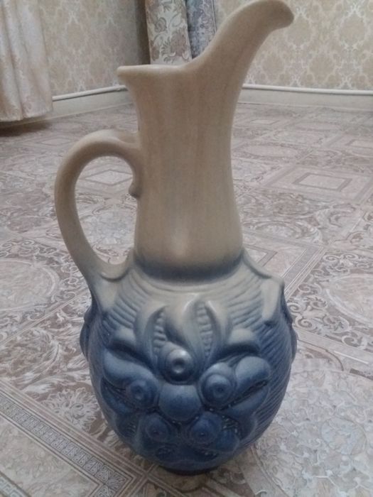 Кувшин  и  ваза ^