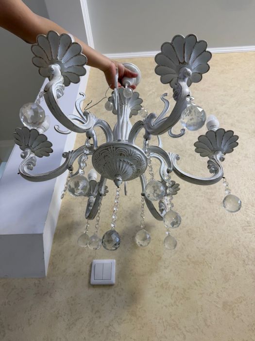 Продам люстру в зал