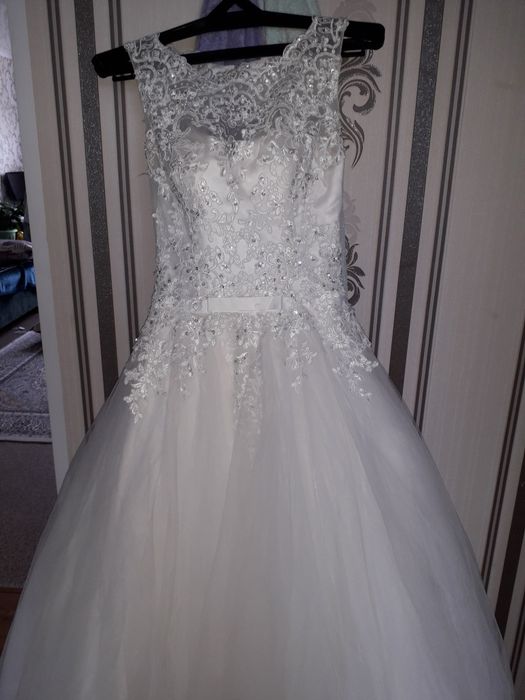 Срочно продам свадебное платье