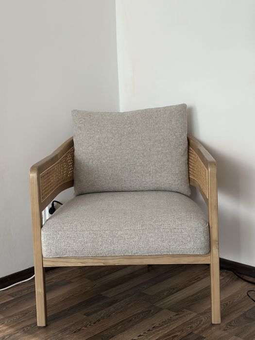 Fotoliu din lemn masiv cu ratan natural  design scandinav