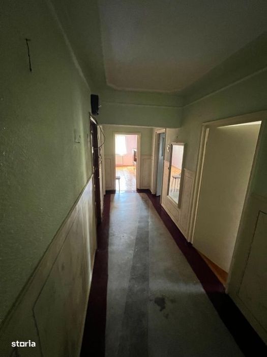 - Apartament 3 camere confort 1, zona Obor, etaj 3.