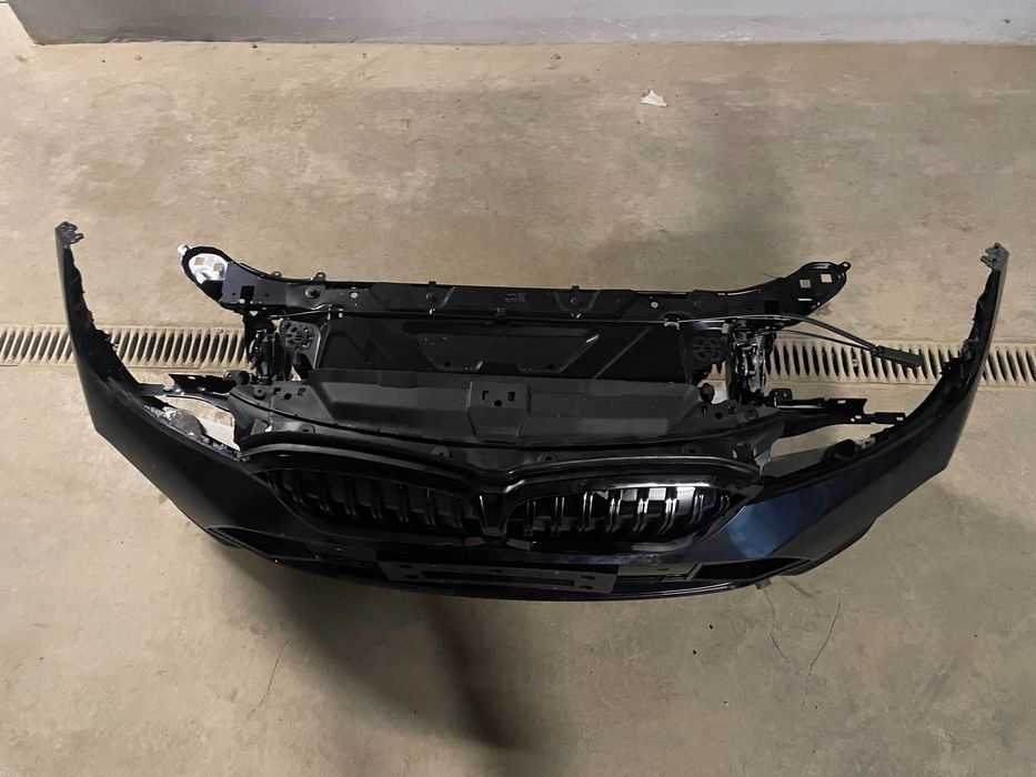предна броня и преден панел за BMW 330 G20 LCI M SPORT