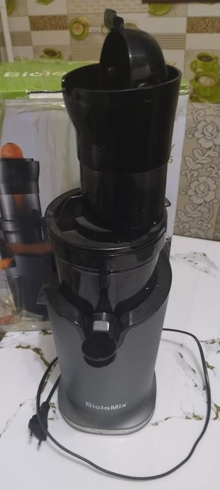 Соковыжемалка марки BIOLOMIX