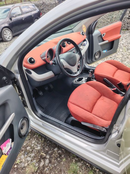 Vand smart foufour 1.5 benzina 110 cp 2005