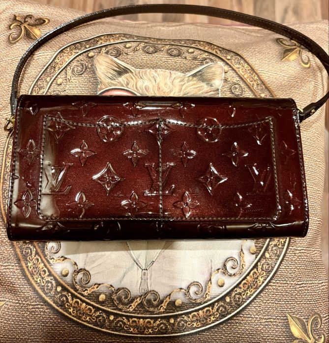 Продам клатч Louis Vuitton  Rossmore MM