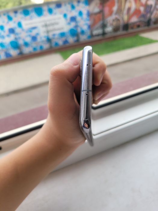 Samsung s20 128гб с торг и обменом