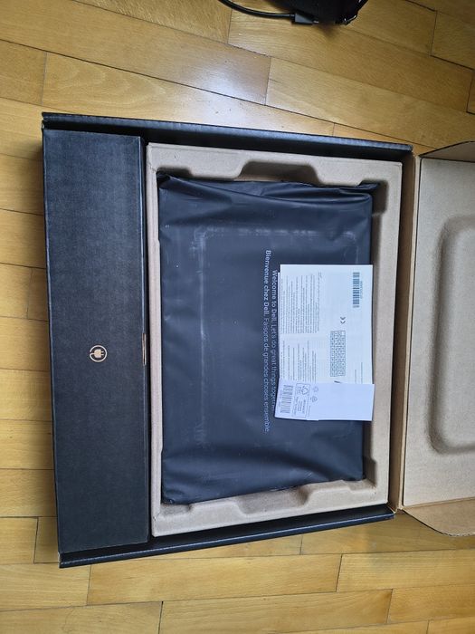 Лаптоп DELL 14 Pro
