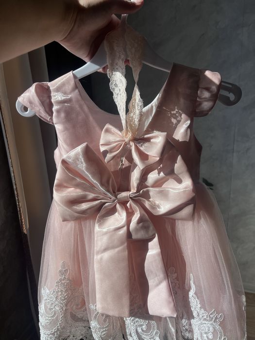 Продам платье для девочки