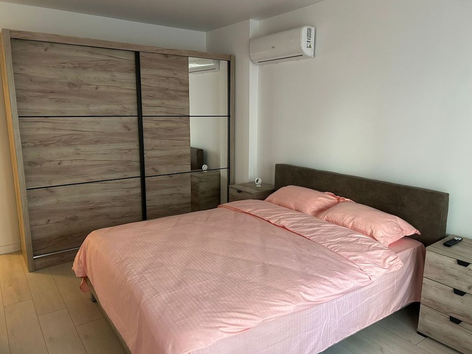 Închiriez garsonieră in complexul 81Residence ,decomandată langa metrou Berceni (M2)