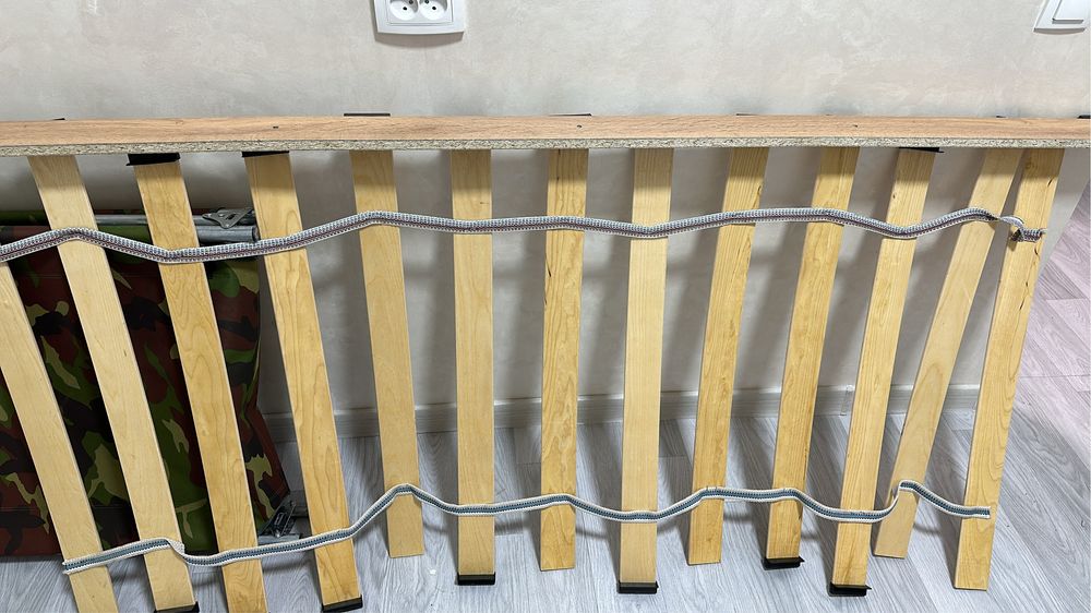 Продам двухспальную кровать