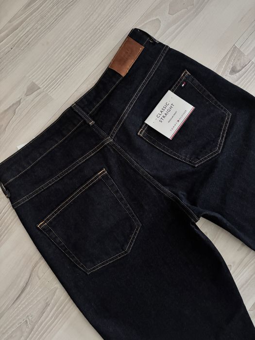 Vand blugi originali Tommy Hilfiger regular Noi cu eticheta