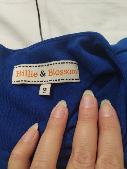 Рокля на цветя, рокля в син цвят и рокля- черна дантела.