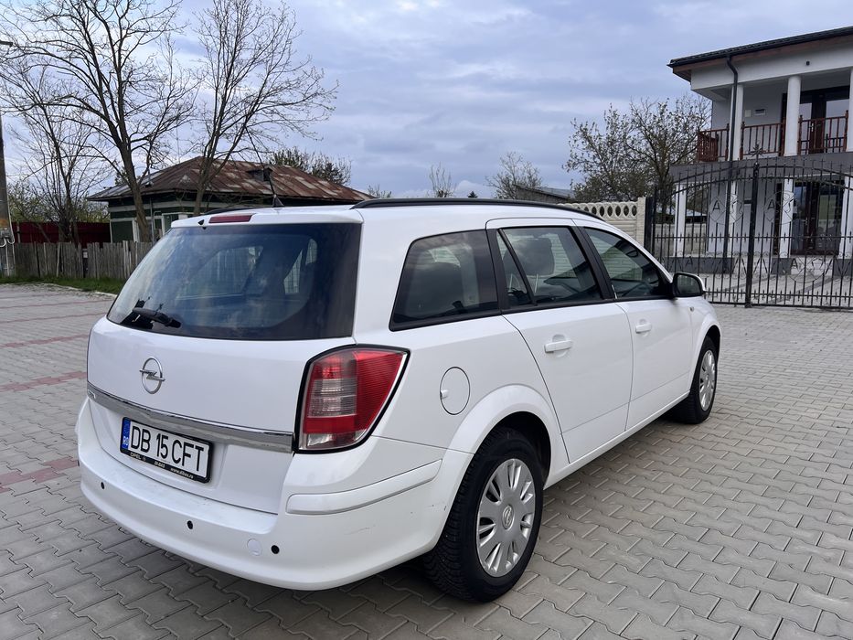 Opel astra h 2013 cu doar 100.000 km reali