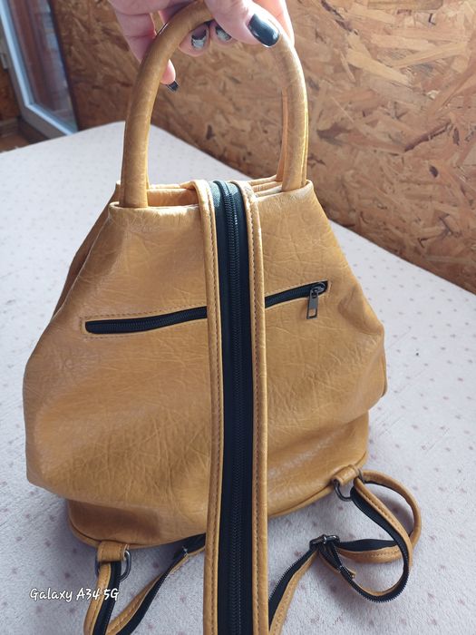 Дамски чанти и раници