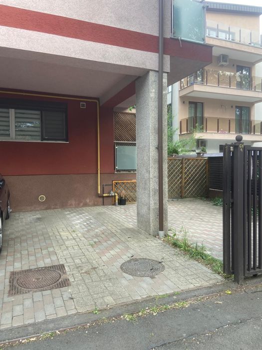 Inchiriez Apartament 3 camere + PARCARE, bloc nou, zona BUCURESTII NOI-CHITILA