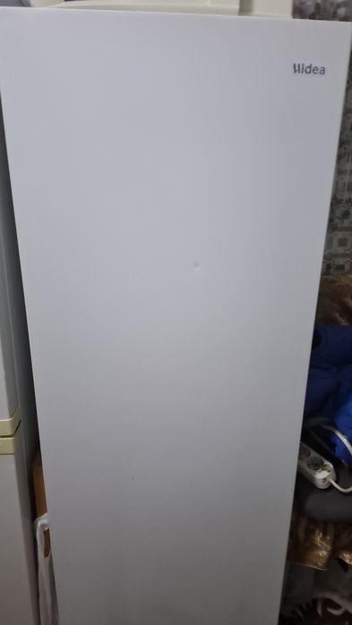 Продам морозильник шкаф вертикальный