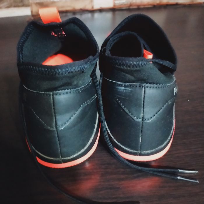 Adidași fotbal,aproape noi