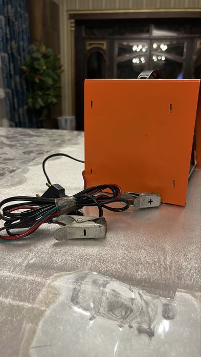 Зарядная устройство  для аккумулятора