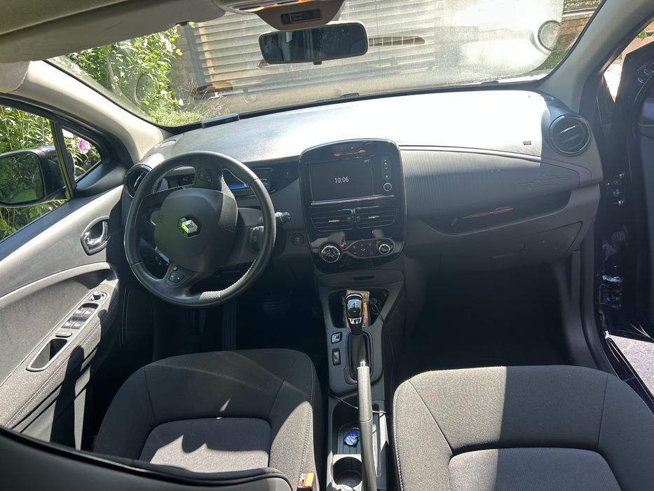 Renault Zoe ZE40 R110 Intens | Baterie Proprietate | 34.000 km | Unic Proprietar”.