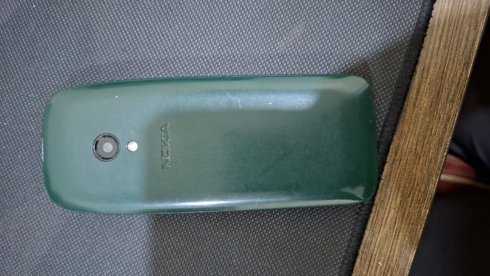 Nokia 6610  sotiladi srochna