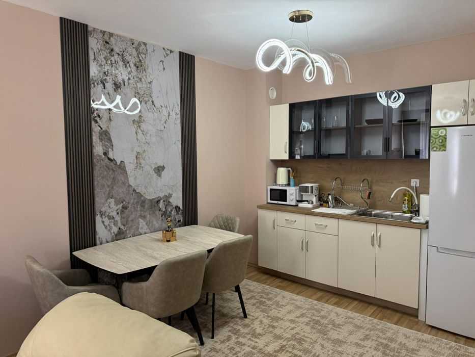 Дава се под наем Двустаен апартамент в Велинград - 63 кв.м за 74.46 € - Снимка #1