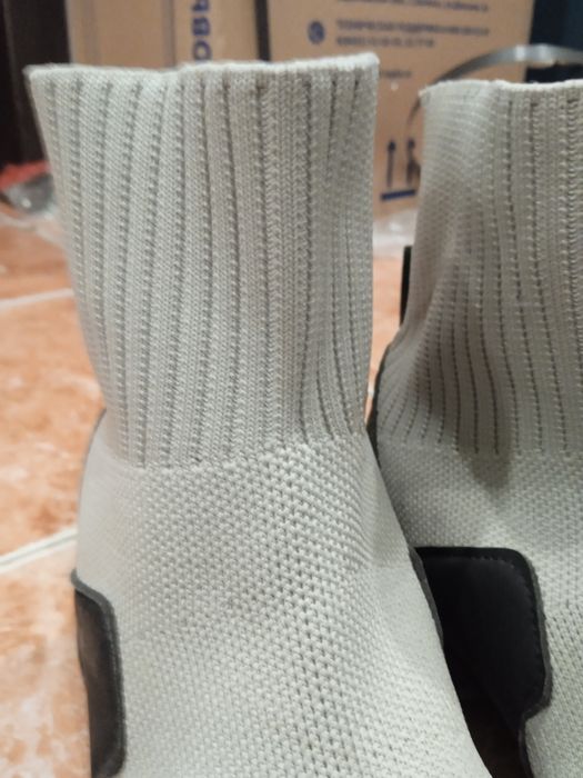 Продам кроссовки носки