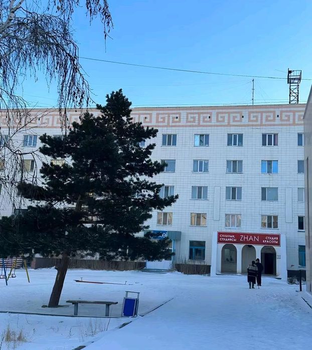 Комната в общежитии, центр, вода в комнате, с мебелью