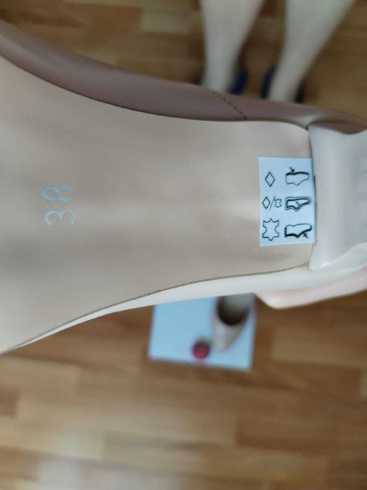 Pantofi piele naturala nude