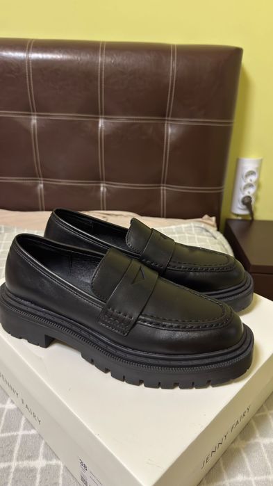 Дамски черни лофери 39 номер с дебела подметка