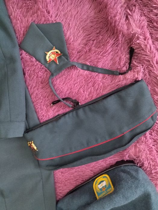 Продаю кадетскую форму срочно