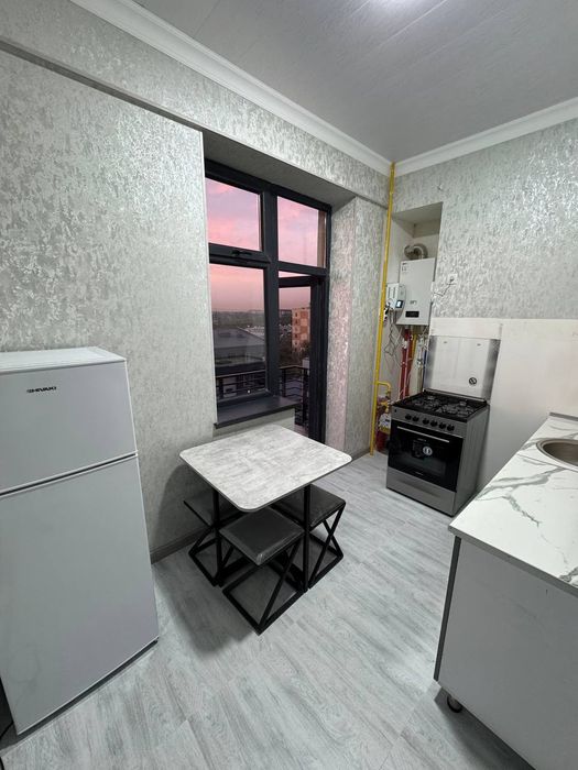 Maksim Gorkiy Pushkin metro yonida bezmakler kvartira bor