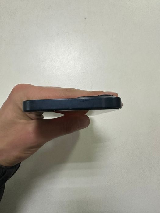 Продам айфон 13 256 гб