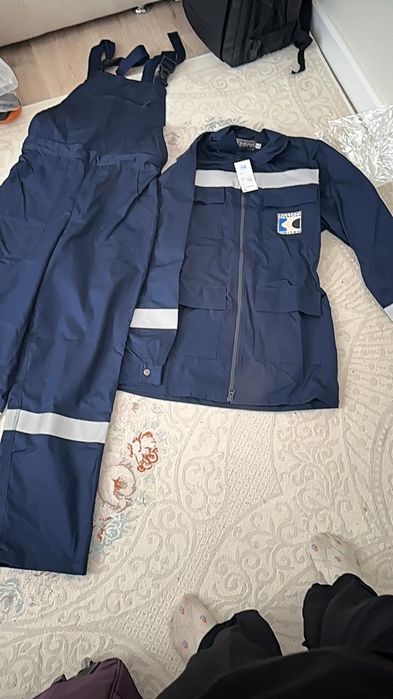 Продается рабочая спецовка и куртка