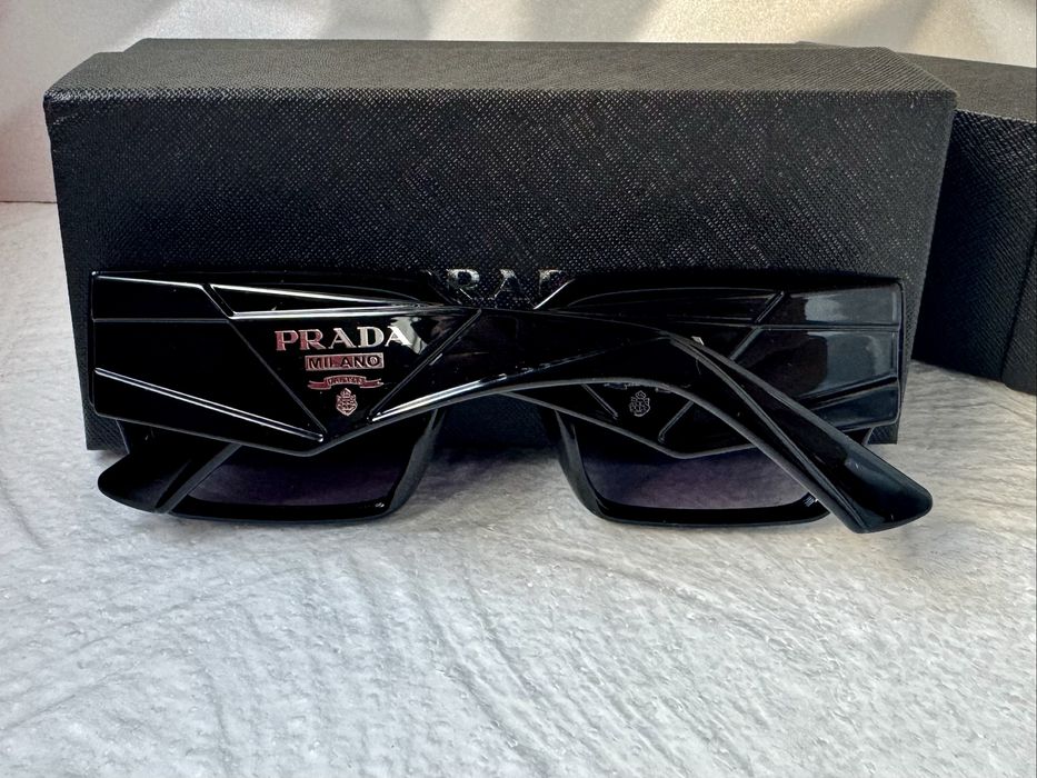 Дамски слънчеви очила правоъгълни 2 цвята