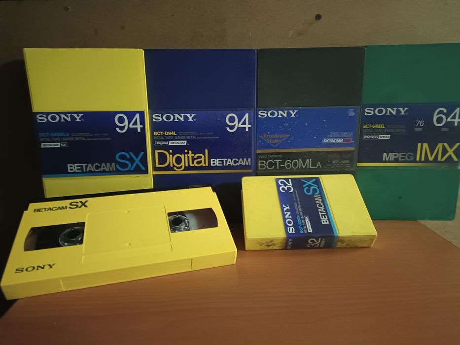 лента Super-vhs . Betacam .