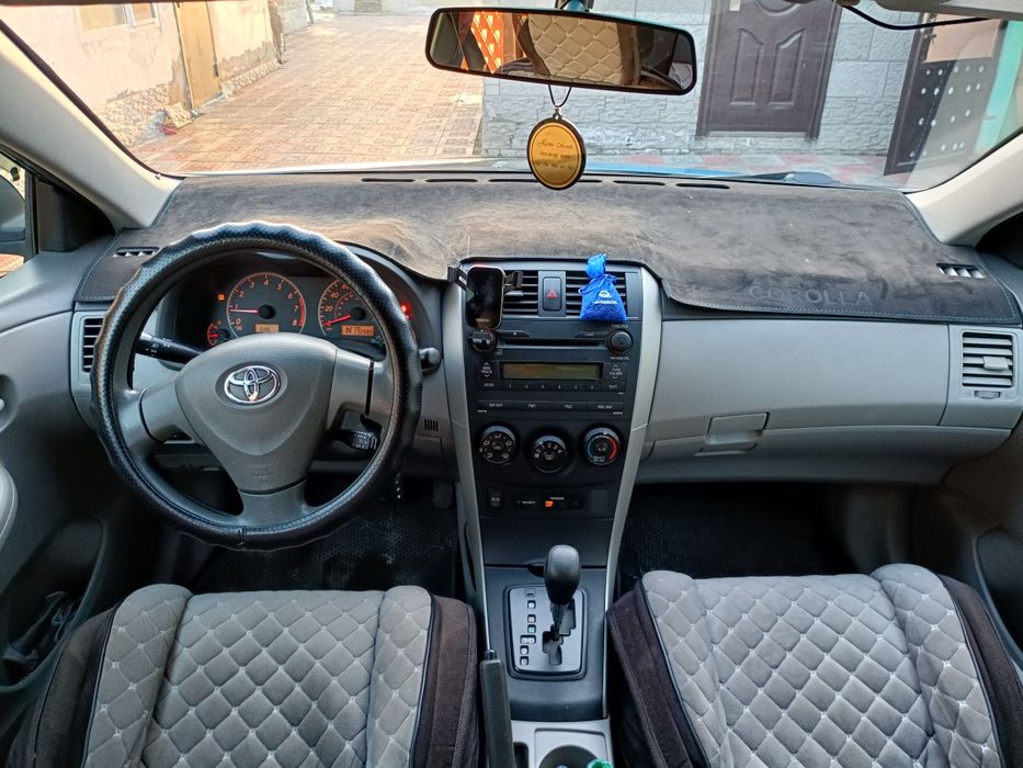Тойота Королла 1.8