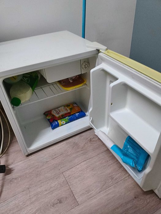Холодильник маленький