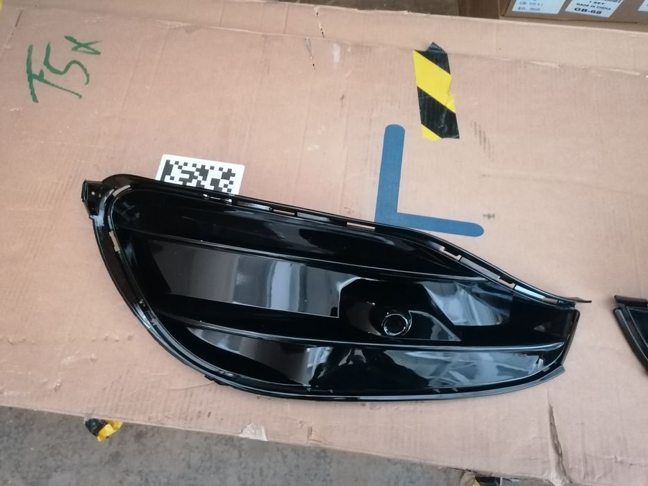 Grile bara fata Mercedes Benz W117 A45