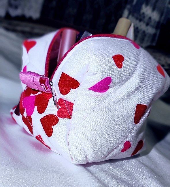 Косметичка. Хохлаган размерда вам рангларда киберамиз.