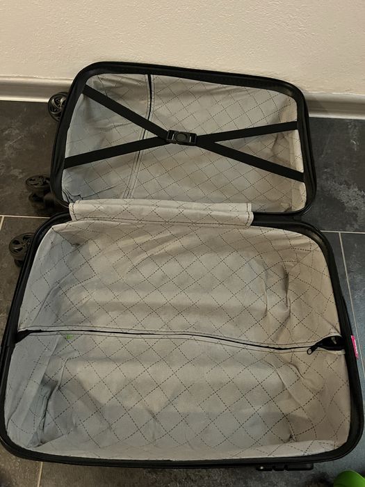 Куфар - пътнически, малък от пластмаса