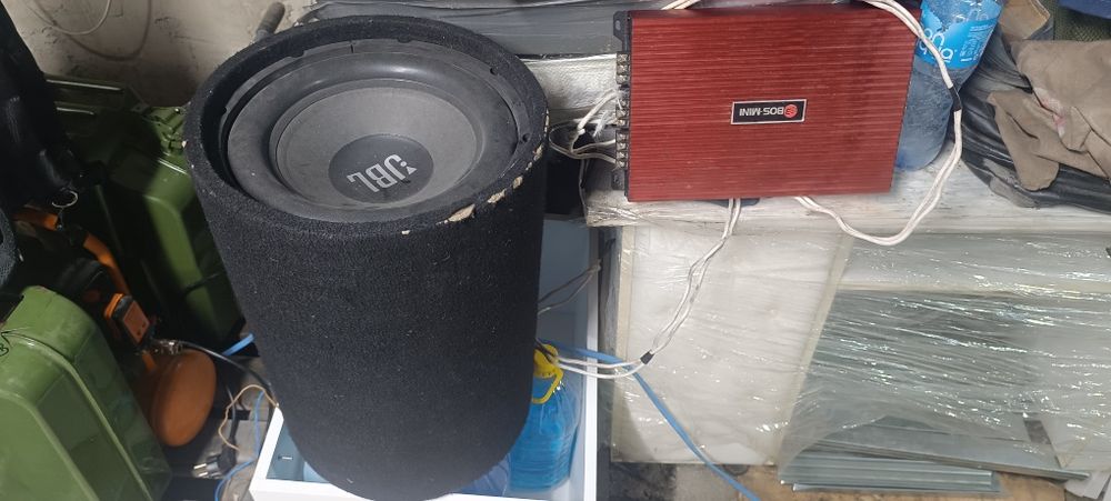 Сабвуфер с  усилителем