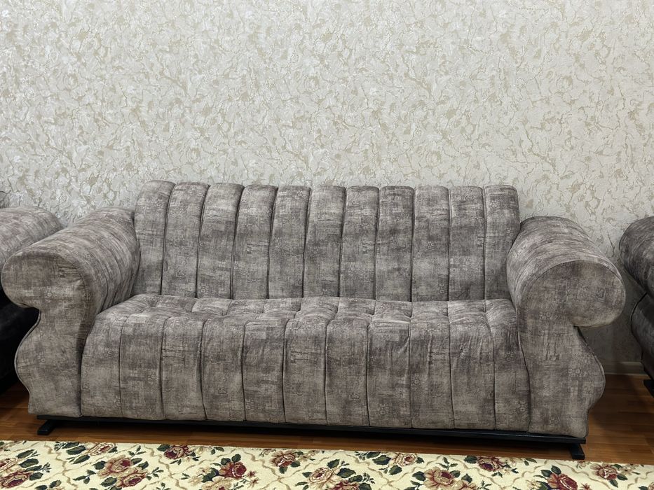 Divan nabor sotiladi 3 talik