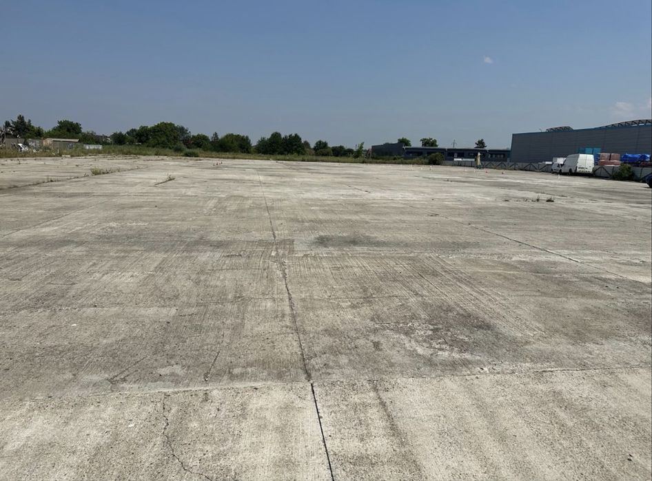 Închiriez platformă betonată