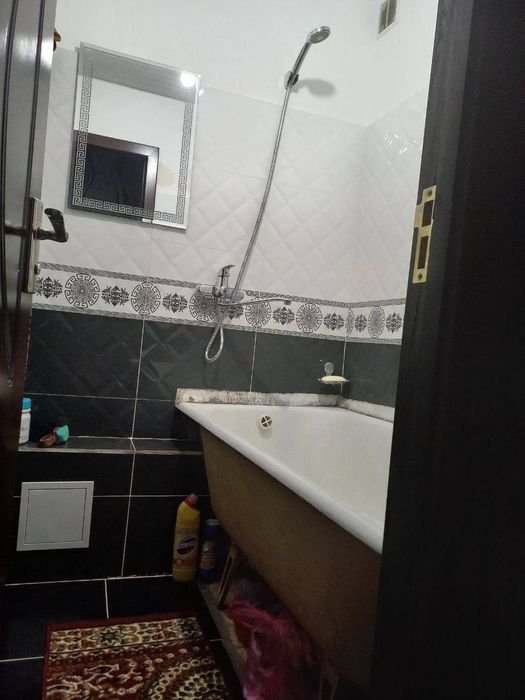 Юнусабад 11 квартал 2/4/4 (58²) продаётся квартира